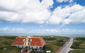 Strandhotel Buren aan Zee